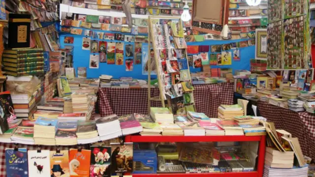 دا په هرات کې د کتاب دریم لوی نندارتون دی چې هر کال جوړیږي. عکسونه محمد قاضي زاده اخيستي. 