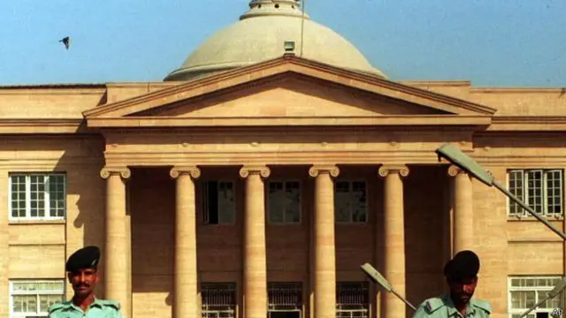 مقدمہ ایک سال میں مکمل کیا جائے گا تاہم درخواست گزاروں کے حقوق کا مکمل خیال رکھا جائے گا: سندھ ہائی کورٹ