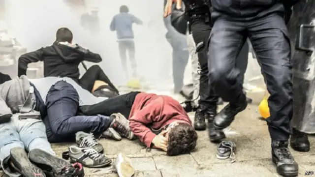 أردوغان وصف من خرج ضده في مظاهرات بأنهم مجموعة من "الغوغاء"