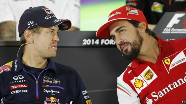 Vettel bergabung Ferrari, mengisi posisi yang ditinggalkan Alonso.