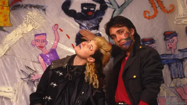 Джоанна Стингрей и Сергей Курехин в студии 50а галереи "Асса"