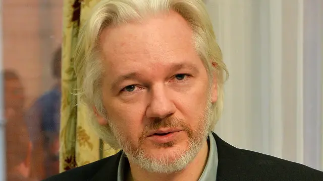 ইকুয়েডর দূতাবাসে নিজেকে আর আটকে রাখতে চান না মি: অ্যাসাঞ্জ