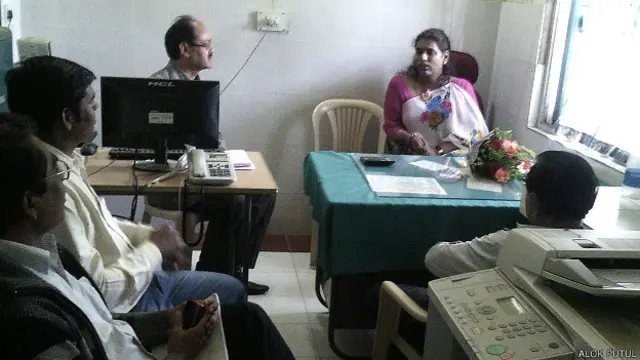 अमृता अल्पेश सोनी, ट्रांसजेंडर अधिकारी