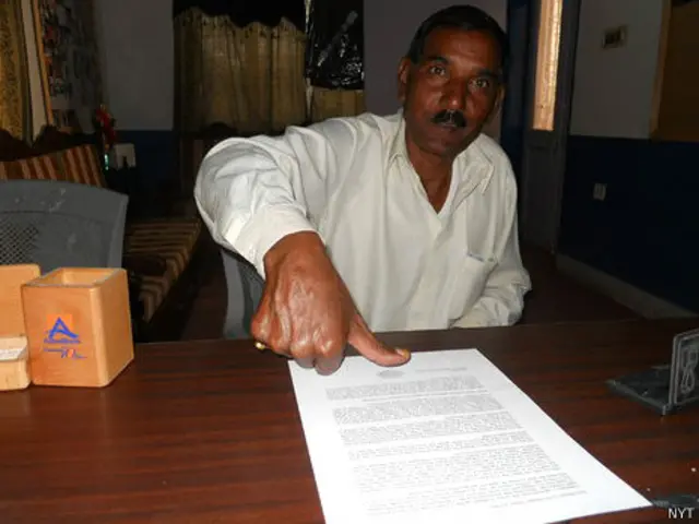 عاشق مسیح نیو یارک ٹائمز میں لکھے گئے کھلے خط پر انگوٹھا لگاتے ہوئے