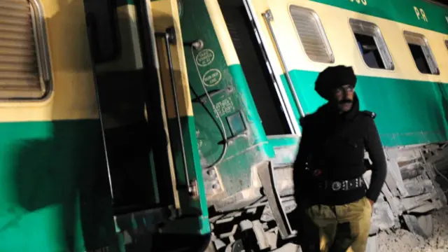 بلوچستان میں حالات کی خرابی کے بعد ضلع مستونگ کے علاقے دشت سمیت کچھی، سبی اور نصیر آباد کے اضلاع میں متعدد بار مسافر ٹرینوں پر حملے ہو چکے ہیں