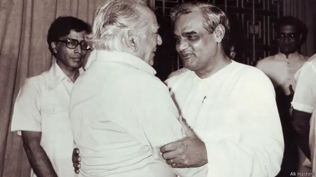 फ़ैज अहमद फ़ैज और अटल बिहारी वाजपेयी