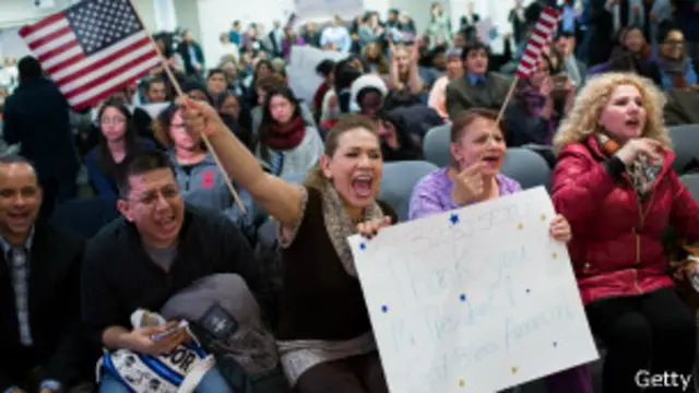 အိုဘားမားရဲ့ ကြေညာချက်ကြောင့် ပျော်မြူး နေသူတွေ။