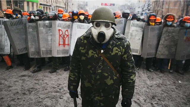 "Перед реальною небезпекою смерті громадянин обороняли Майдан до кінця, хоча їх залишилося зовсім не так багато, як раніше". 