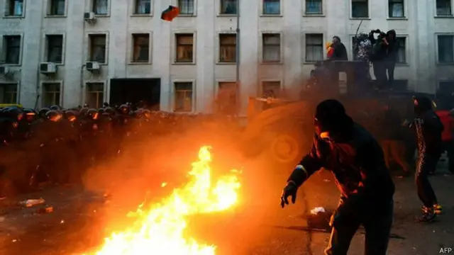 El 1 de diciembre empezaron los choques con la policía.