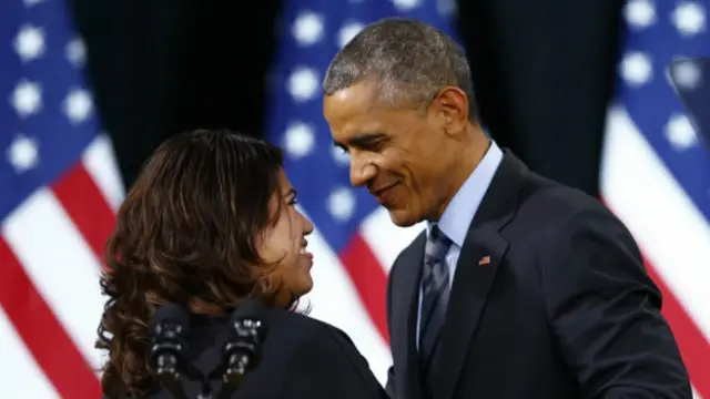 奧巴馬與移民席爾瓦擁抱