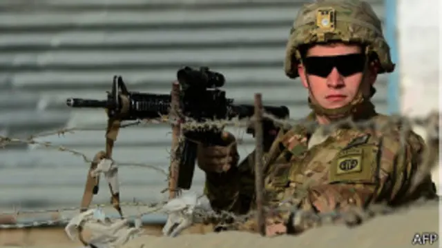 नैटो सैनिक