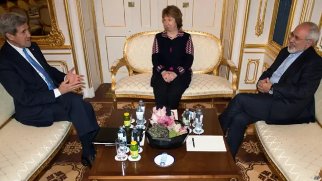 Ngoại trưởng Hoa Kỳ John Kerry đã gặp Ngoại trưởng Iran Mohammad Javad Zarif bốn lần trong vòng ba ngày.