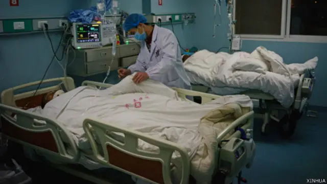 航拍康定县塔公乡震中（新华社图片23/11/2014）