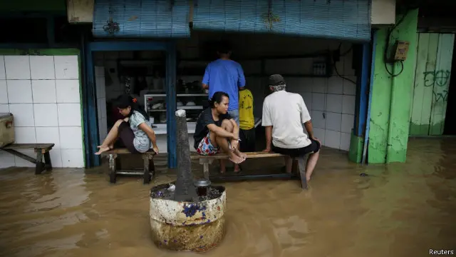 Indonesia merupakan wilayah yang rawan hujan dan longsor.