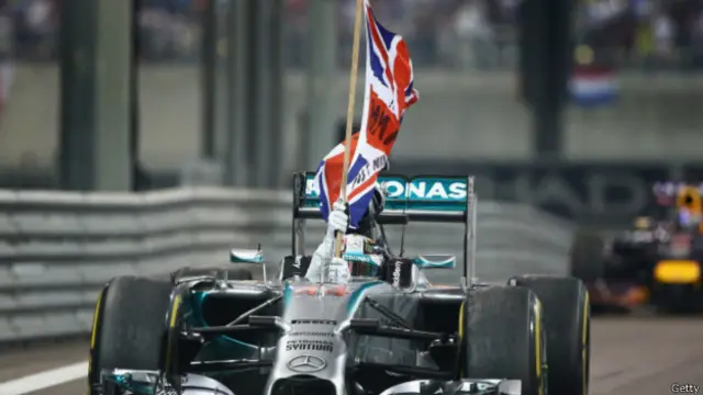 Льюїс Хемілтон