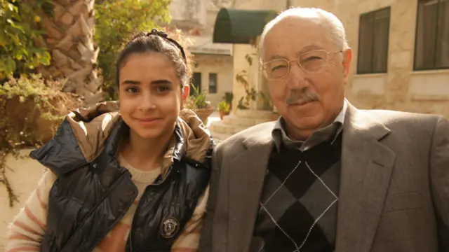 شیخ منیر انصاری اپنی پوتی کے ساتھ