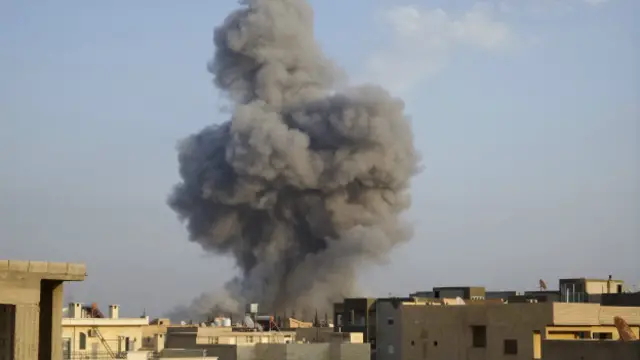 Operasi militer kemudian dititikberatkan pada aksi serangan udara.