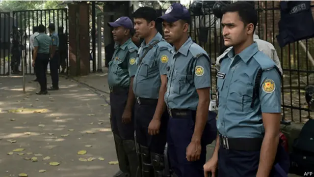 معارضو الشيخة حسينة يقولون إنها تستخدم محكمة جرائم الحرب اداة لمحاربة الحزبين المعارضين الرئيسيين
