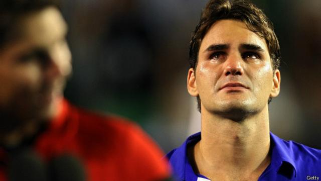 Las lágrimas de Federer tras perder con Rafael Nadal en Australia en 2009. El español ha sido el gran obstáculo en la carrera del suizo.