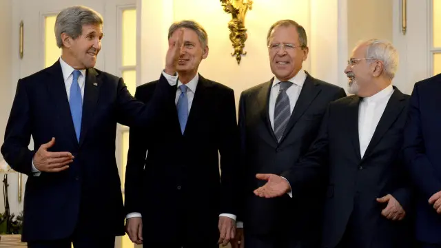 ایران اور چھ عالمی طاقتوں نے جامع جوہری معاہدے کی حتمی مہلت میں آئندہ سال جون تک توسیع کر دی ہے