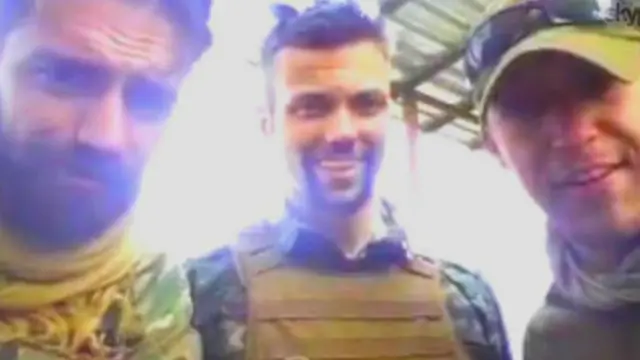 Джеймс Хьюз (справа) и Джеймс Рид (слева)