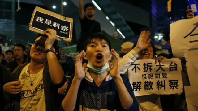 英国国会议员里查德•格拉汉姆上月表示，新一代香港人“对生活有着和前辈们不一样的看法”。