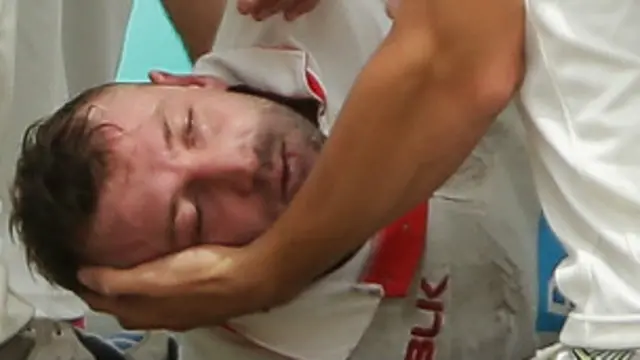 घायल फ़िलिप ह्यूज़