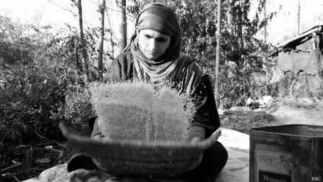 रफ़ीका के मुताबिक उनके पति की शहादत भी किसी सैनिक की शहादत से कम नहीं