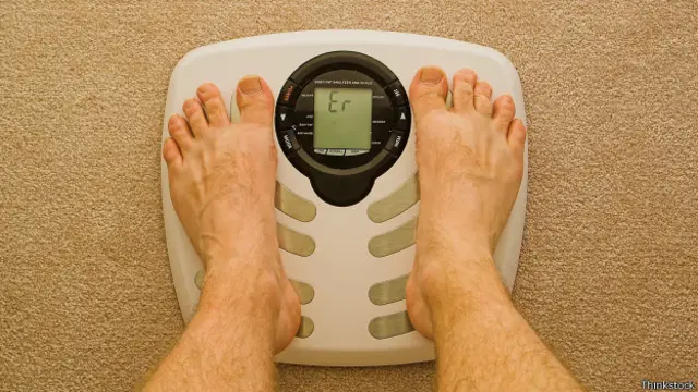 Mucha gente comienza a hacer ejercicios con el único fin de perder peso.