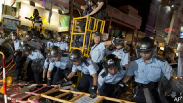 အရပ်သားတွေနဲ့ စီးပွားရေး သမားတွေရဲ့ တိုင်ကြားမှုနဲ့ အတားအဆီးတွေ ဖယ်ရှားဖို့ တရားရုံးက အမိန့်ထုတ်ပေးခဲ့