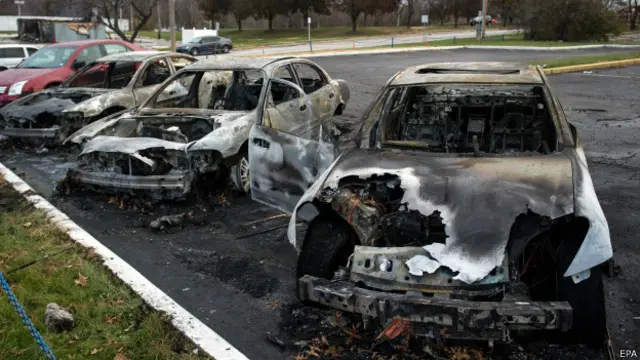 сгоревшие машины