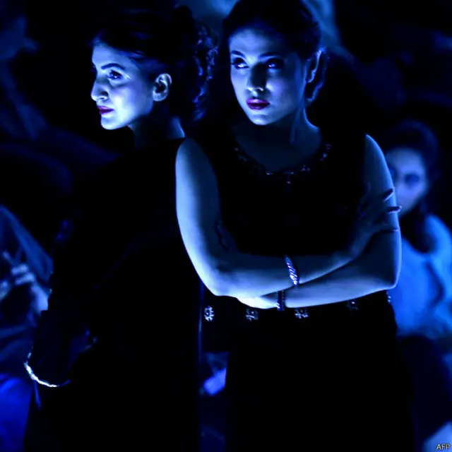 پاکستان فیشن ویک کے پہلے روز آمنہ عقیل نے بھی اپنے ملبوسات کی نمائش کی۔ 