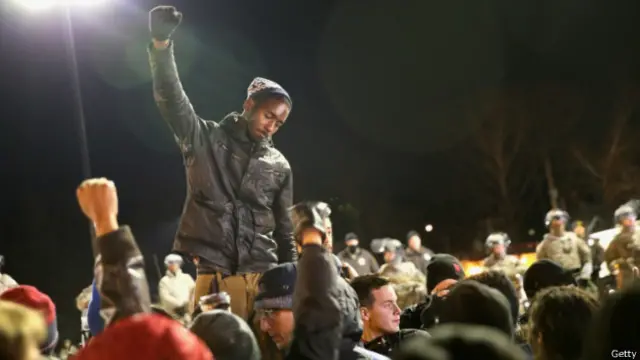 شکاگو میں منگل کو صدر براک اوباما یہ صرف فرگوسن کا مسئلہ نہیں ہے یہ امریکہ کا مسئلہ ہے