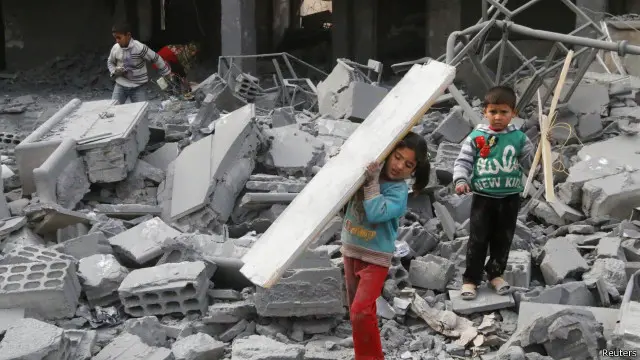 آموس وايي، په سوریه کې د جګړې له کبله ښوونځي ته د ماشومانو د تګ کچه ۴۰ سلنه رالوېدلې ده.