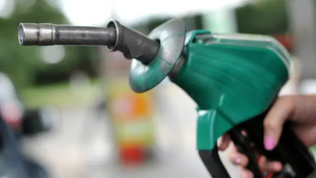 اوپیک نے تیل کی پیداوار کو موجود سطح پر برقرار رکھنے کا فیصلہ کیا