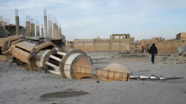 استهدفت إحدى الغارات مئذنة مسجد