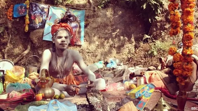 नेपाल में एक हिंदू सन्यासी