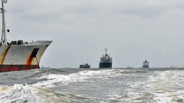 නයිජීරියා සහ යාබද බෙනින් සහ ටෝගෝ මහුදු ප්රදේශ අධි අනතුරුදායක මුහුදු ප්රදේශ ලෙසටයි නම් කර ඇත්තේ.