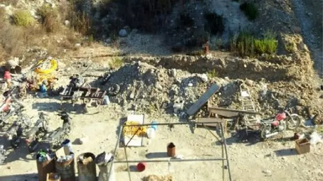 جج نے فیصلے میں کہا کہ ان دونوں کا ہدف شام کی حکومت تھی نہ کہ برطانیہ اور کوئی ثبوت نہیں ملا جس سے یہ بات ثابت ہو کہ ان دونوں نے شدت پسند کارروائیوں میں حصہ لیا