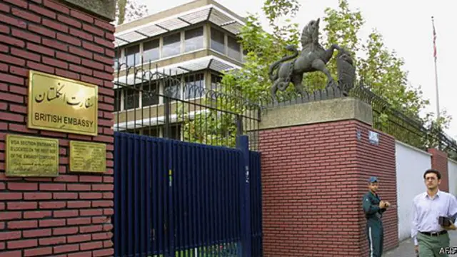 سفارت بریتانیا ظاهرا به دلیل نداشتن تجهیزات هنوز فعالیت کامل خود را از سر نگرفته است