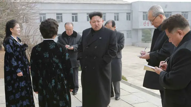 Kim Jong-un là nhà lãnh đạo Đảng, Nhà nước và quân đội ở Bắc Hàn