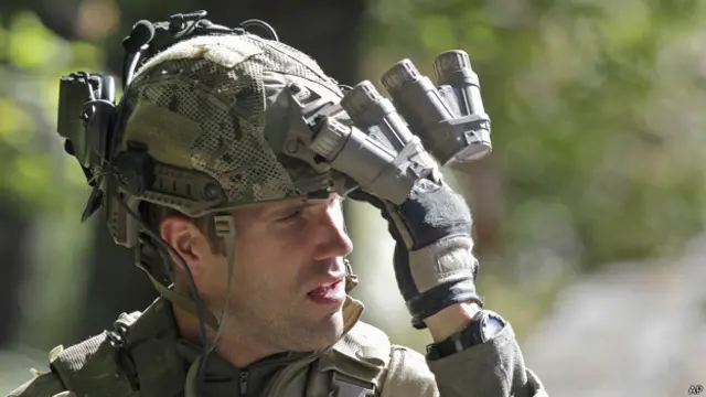 В Україну почало приходити західне нелетальне обладнання, наприклад, прибори нічного бачення, пише "Комсомольская правда в Украине"