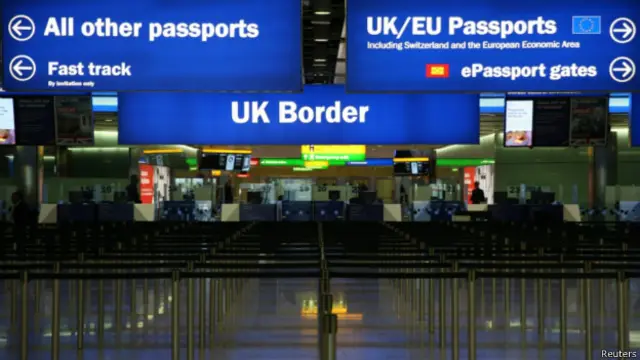 Пограничный контроль в Хитроу