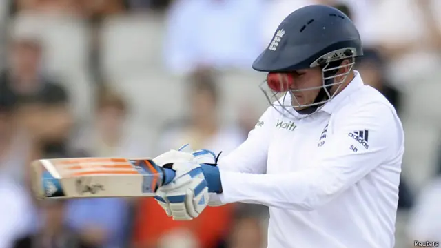 फ़िल हयूज़