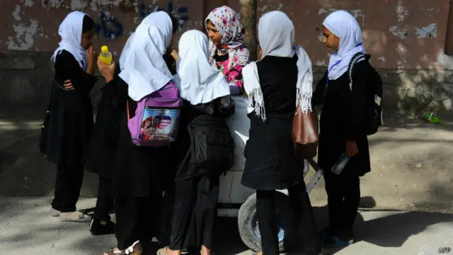 афганские школьницы