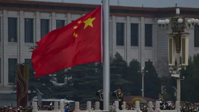 दफ़्तरों का साइज़ हुआ तय