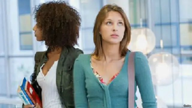 في أغلب الأحيان نتجاهل أخطاء الأصدقاء الأعداء، لكن هل هذا يمكن أن يؤدي إلى مزيد من الضغط؟