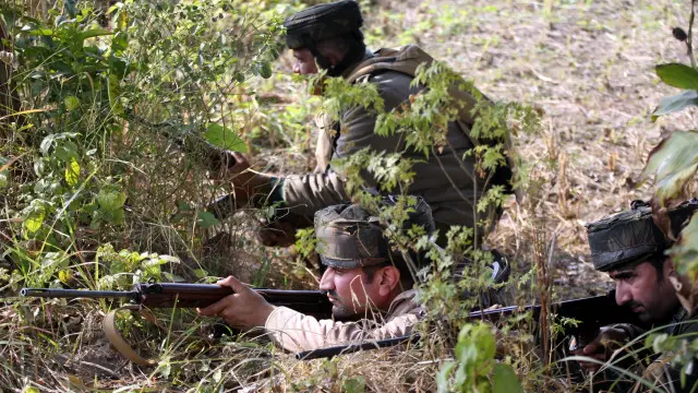 د هندي پوځ په یوه خبرپاڼه کې ویل شوي ''موږ خپلو ۱۷ وژل شویو پوځیانو ډېر غمجن کړي یو''.