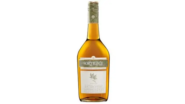 Sortilège là đồ uống gồm whisky với si rô