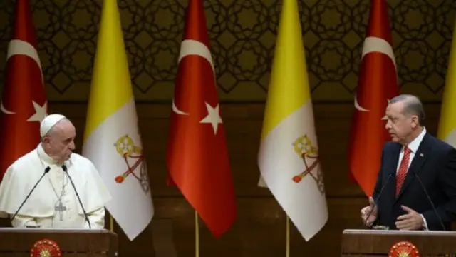 تعد هذه الزيارة رابع زيارة يقوم بها البابا إلى تركيا ذات الغالبية المسلمة